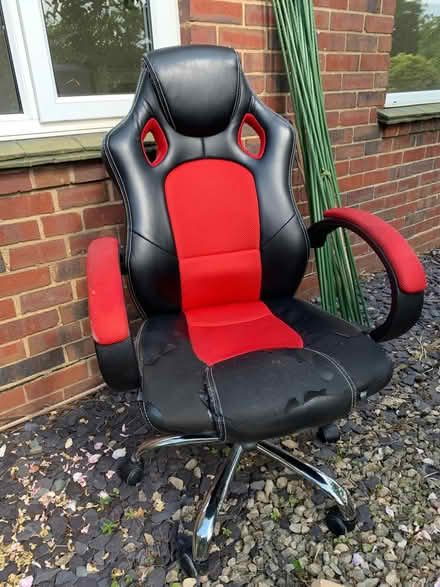 Photo of free Chair (Wimbledon , SW19) #2