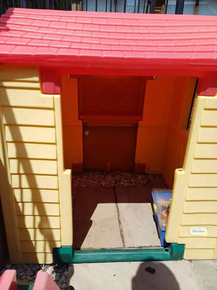 Photo of free Child's Wendy House (The Mere SY12) #4