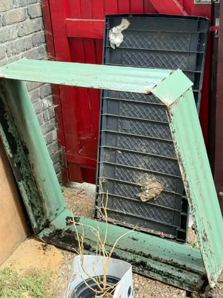 Photo of free Raised bed 100cm (SE5 camberwell) #1