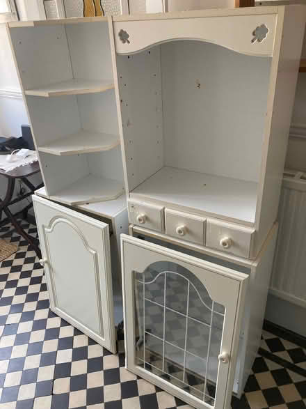 Photo of free 4 kitchen units - old but sturdy (Honor Oak SE23) #1
