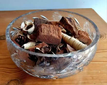Photo of free Crystal glass bowl (EN7 Cheshunt) #1