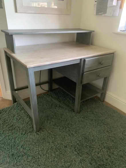 Photo of free Desk (CV32 6LY) #1