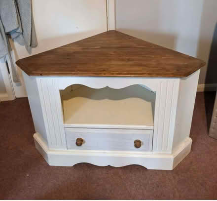 Photo of free solid pine corner cabinet for TV (Stainton CA11) #2