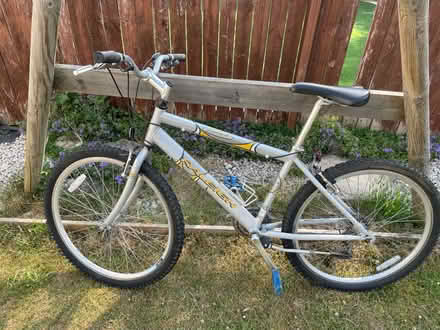 Photo of free Man’s full size bike (LU3) #1