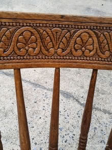 Photo of free cute little antique chair #1