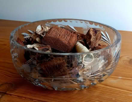 Photo of free Crystal glass bowl (EN7 Cheshunt) #2