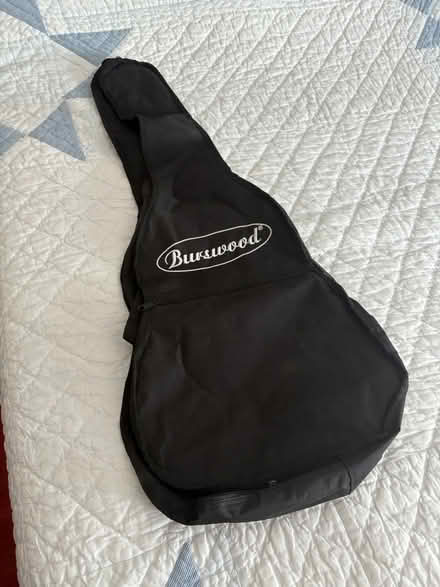 Photo of free ¾ size electric guitar bag (Bedford, Goldington Road) #1
