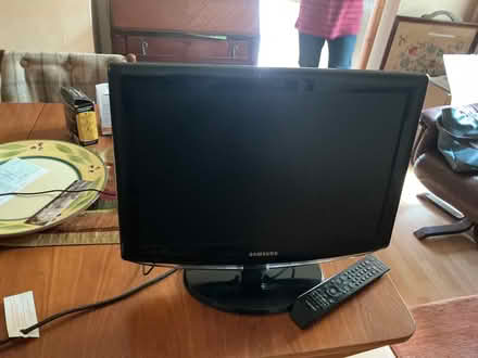 Photo of free 2 flat screen TVs (Dunblane FK15) #2