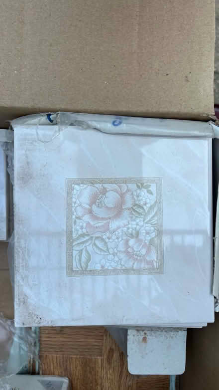 Photo of free Tiles Ceramic Pilkingtons (BN3) #3