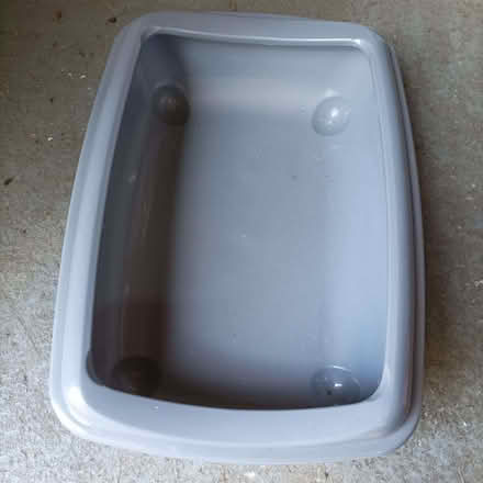 Photo of free cat litter box (Old Woking GU22) #1