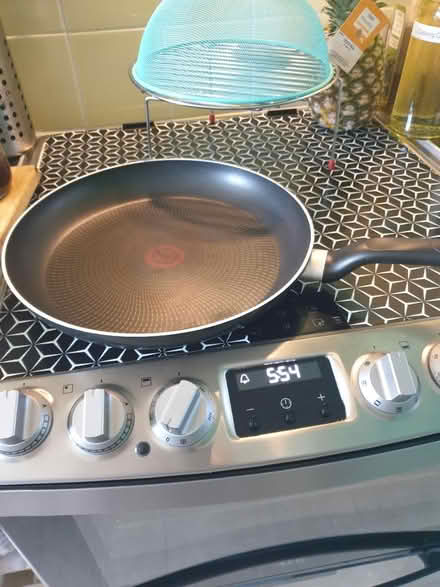 Photo of free Tefal frying pans (2 (Harting GU31) #1