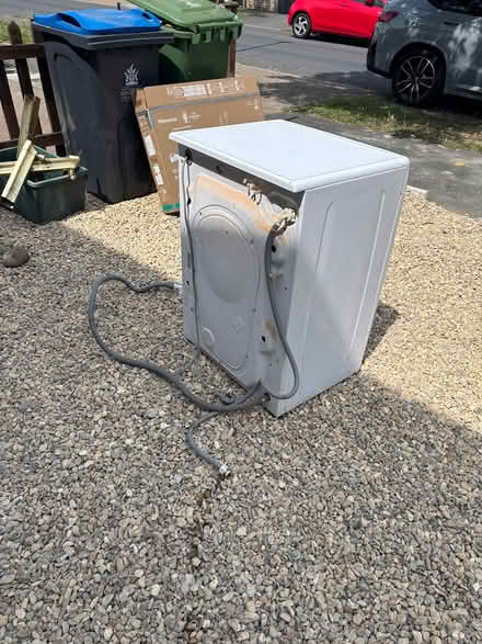 Photo of free Washing machine (Kt5 9pw) #2