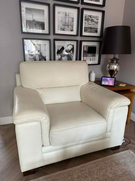 Photo of free Leather 3 piece suite (Nuneaton CV10) #2