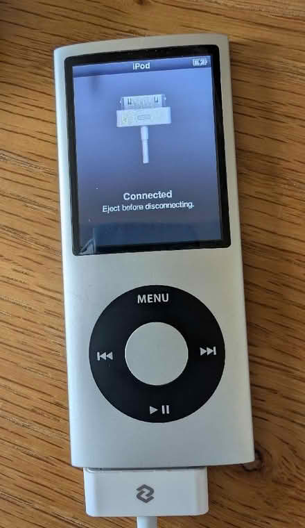 Photo of free iPod Nano 16gb For Spares/Repair (ME9) #3