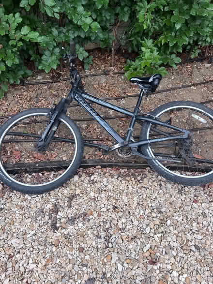 Photo of free Trek child bike - would suit approx 10 year old (Upper Wolvercote OX2) #1