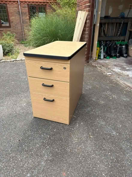 Photo of free Desk draws (Maidenhead SL6 4) #1