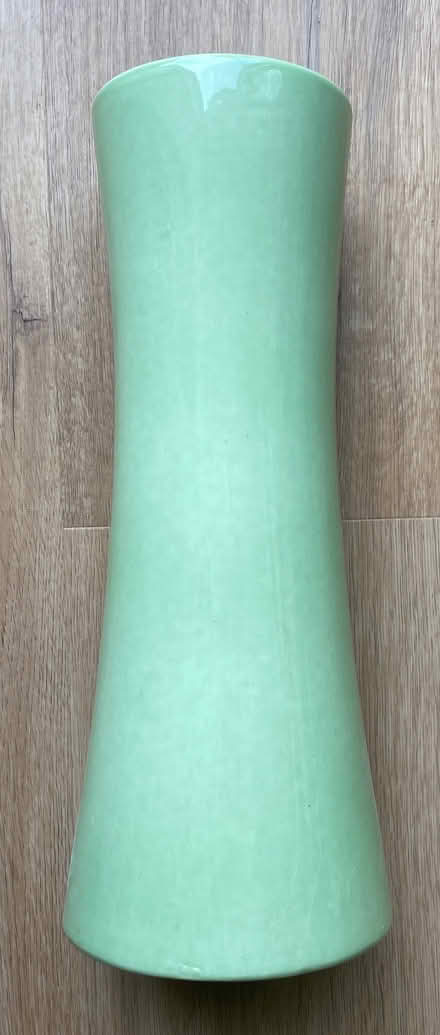 Photo of free Green ceramic vase (Fleetville AL1) #2