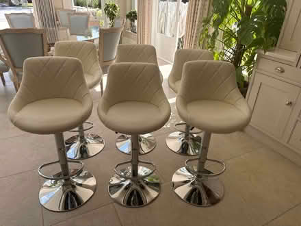 Photo of free White Bar Stools (KT12) #1