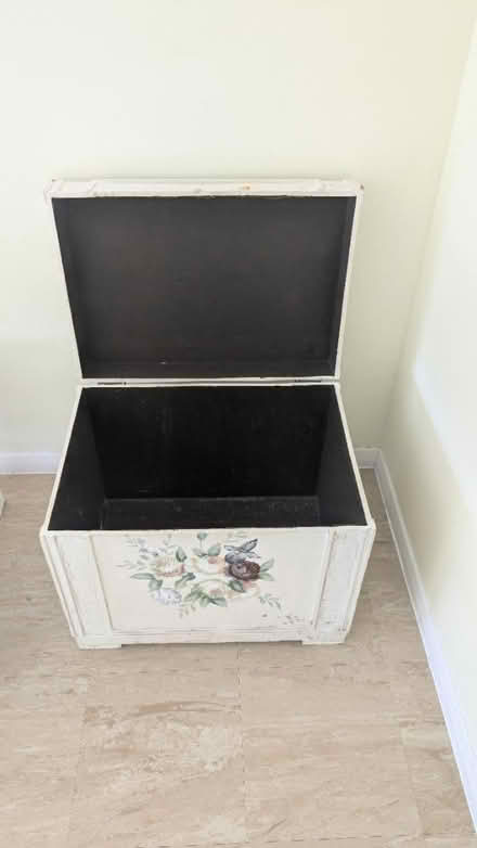 Photo of free Country Style Chest (Springfield CM1) #2