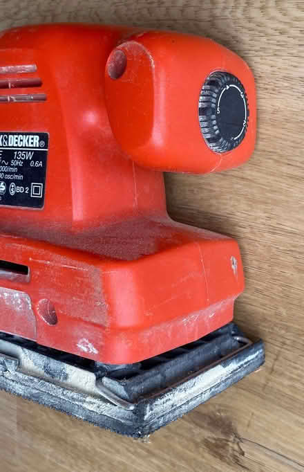 Photo of free Black and Decker sander (Fleetville AL1) #4