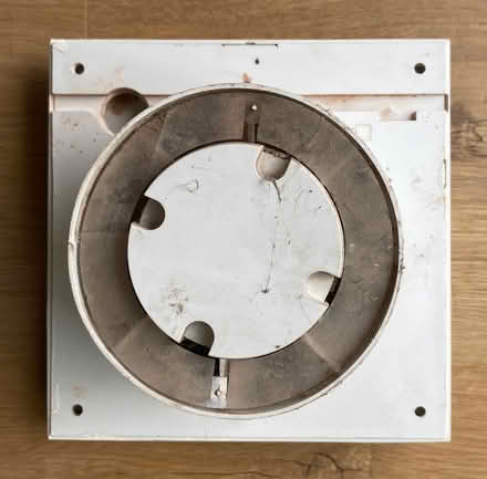 Photo of free 100mm Extractor fan (Fleetville AL1) #2