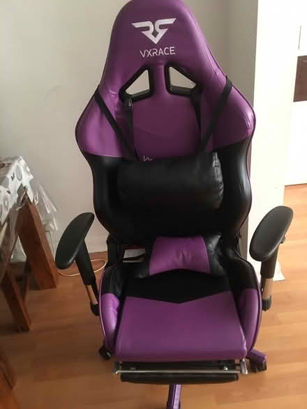 Photo of free Tall gaming chair (southall UB1) #1