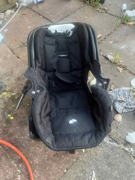 Photo of free Baby swing and car seat (Chadwel Heath RM8) #2