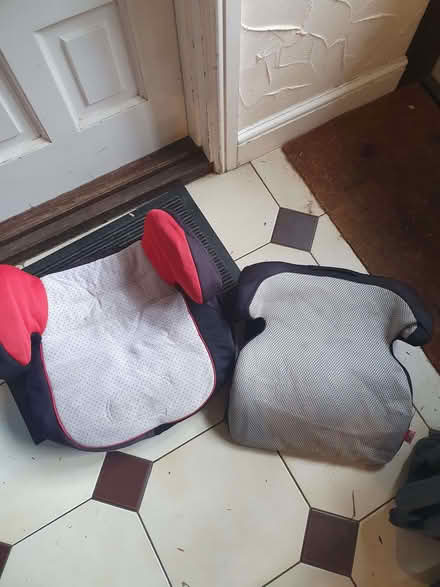 Photo of free Child car booster seat (St Pauls Ward GU15) #1