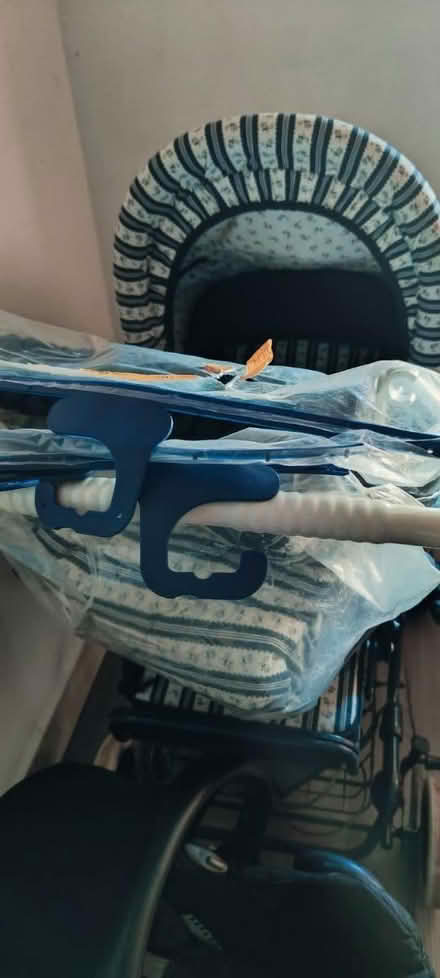 Photo of free Blue strip pram and car seat (Dy10 2ly Kidderminster.) #4