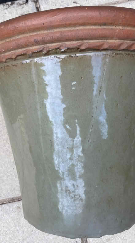 Photo of free Pair of large glazed pots for outdoors (Fleetville AL1) #4