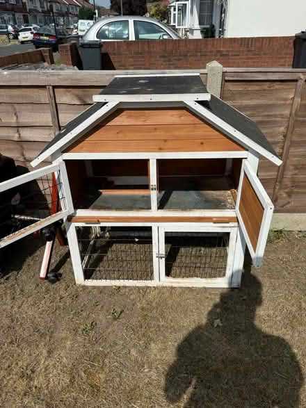 Photo of free Bunny Hutch good size (TW34AG) #1