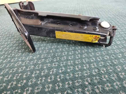 Photo of free Ford Fiesta Car Jack (EX5 2UX) #2