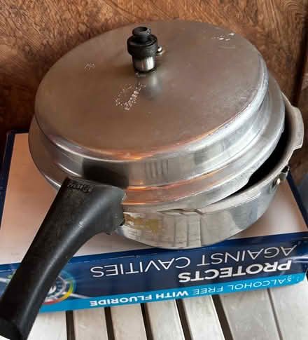 Photo of free Lamp, ups power supply, utensils (94041) #1
