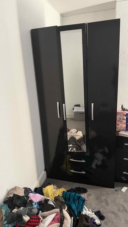 Photo of free 3door mirror wardrobe (OX4 Cowley) #1