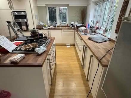 Photo of free Cream kitchen doors (Leigh on sea SS9) #2