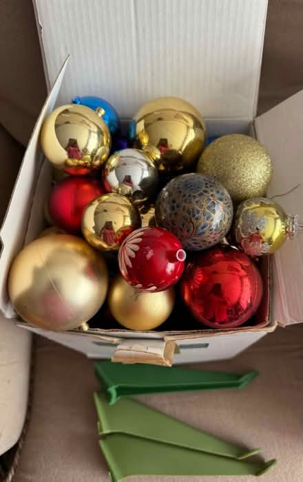 Photo of free assorted christmas baubles (Croydon. CR2 9) #1