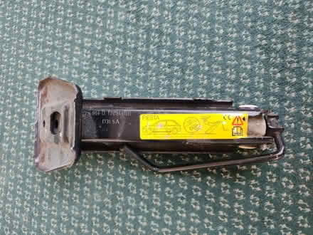 Photo of free Ford Fiesta Car Jack (EX5 2UX) #3