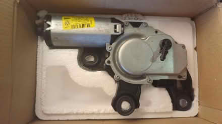 Photo of free VW/Skoda Rear Wiper Motor (KT13) #1