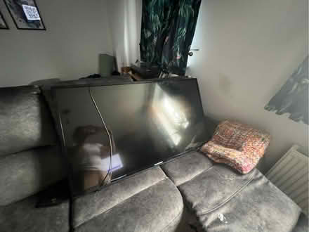 Photo of free 50 inch flatscreen tv (Burbage SK17) #1