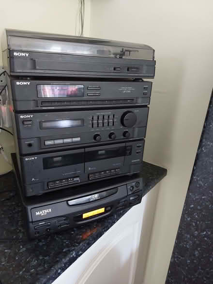 Photo of free Sony Hi-Fi system (Hersham KT12) #1