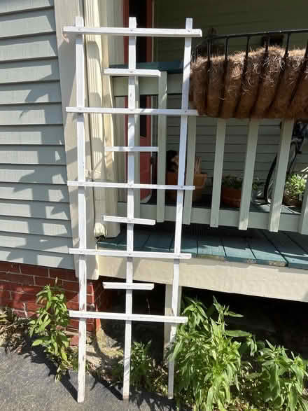 Photo of free Two wood trellises (South End Newburyport border) #1