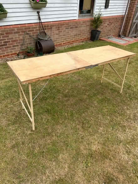 Photo of free Wallpaper pasting table (Emmer Green (RG4)) #3