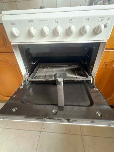 Photo of free Gas hob and oven (SS9 3JX) #2