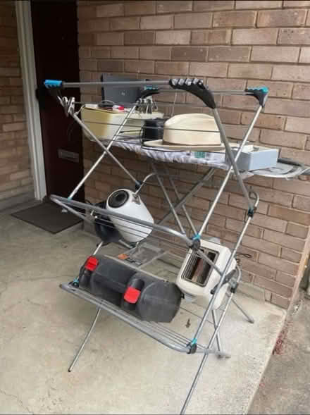 Photo of free Household bits (Sw17 8px) #1