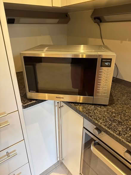 Photo of free Panasonic microwave (St. Johns Wood NW8) #1