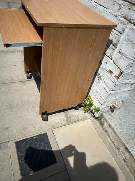 Photo of free PC / Laptop table (N1 Dalston) #2