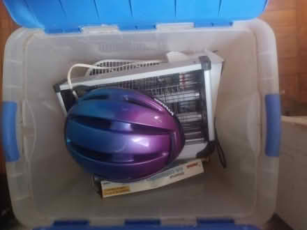 Photo of free Curb Alert- linens, dishes+++ (Kensington, Brooklyn) #4