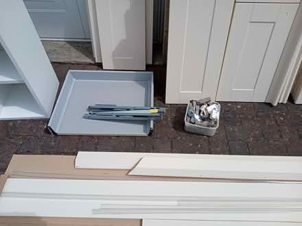 Photo of free Howdens Burford cream kitchen parts (Whiteshill.) #2