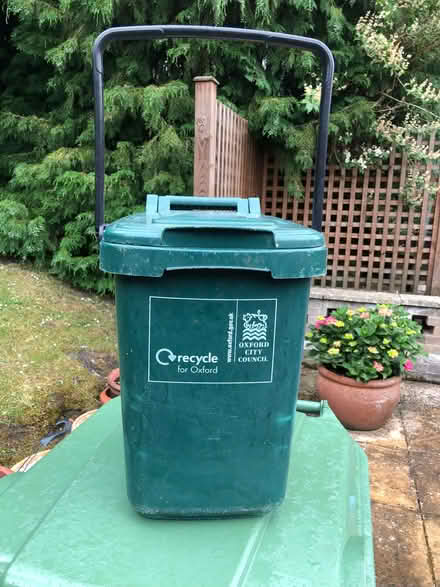 Photo of free Food recycling bin (kitchen caddy size) (Wood Farm OX3) #1