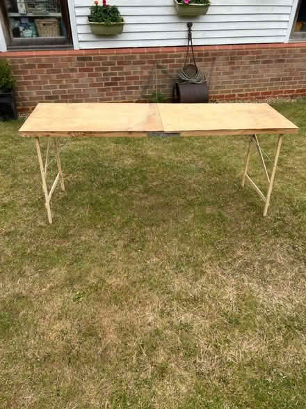 Photo of free Wallpaper pasting table (Emmer Green (RG4)) #2